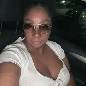 Meet your Posher, Alicia ollie